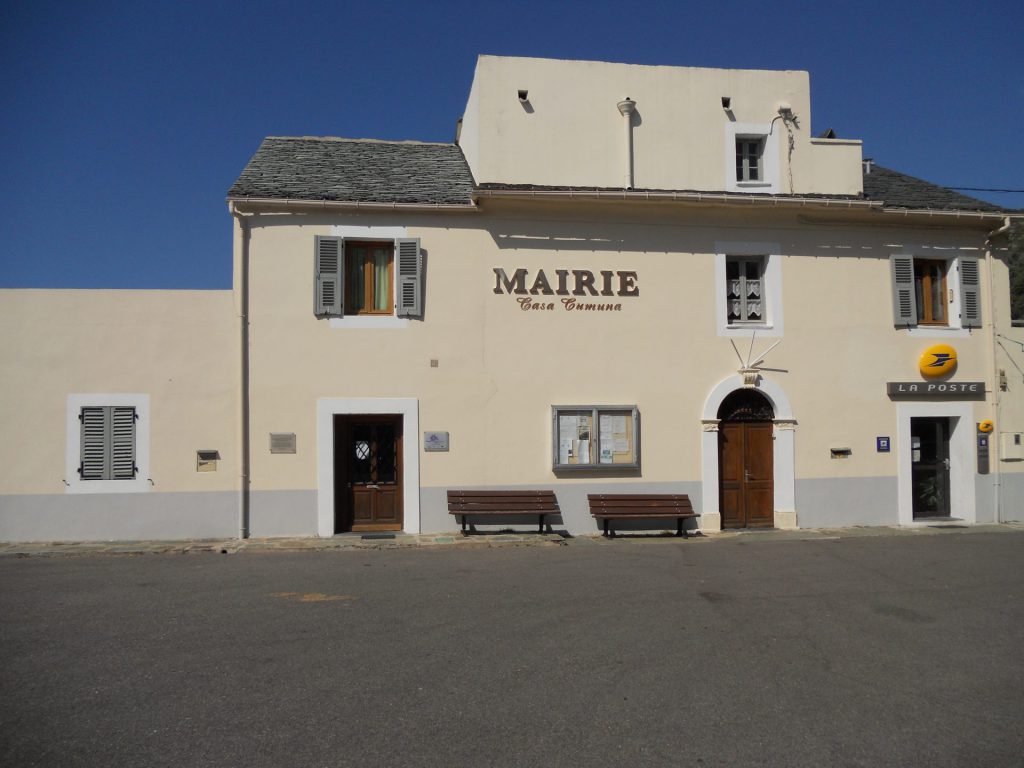 Mairie (ravalement de façades, 2009)